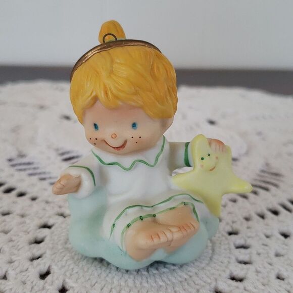 Vintage 1984 Hand-Painted Fine Porcelain Hallmark Keepsake Ornament - Katybeth - Picture 6 of 13
